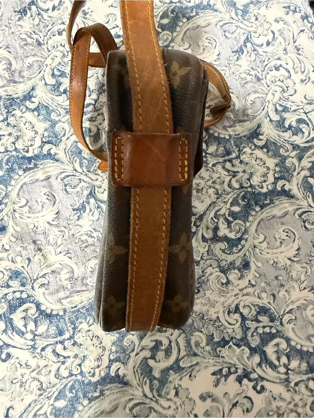 Vintage Louis Vuitton Jeune Fille GM Monogram Crossbody Bag•M1874